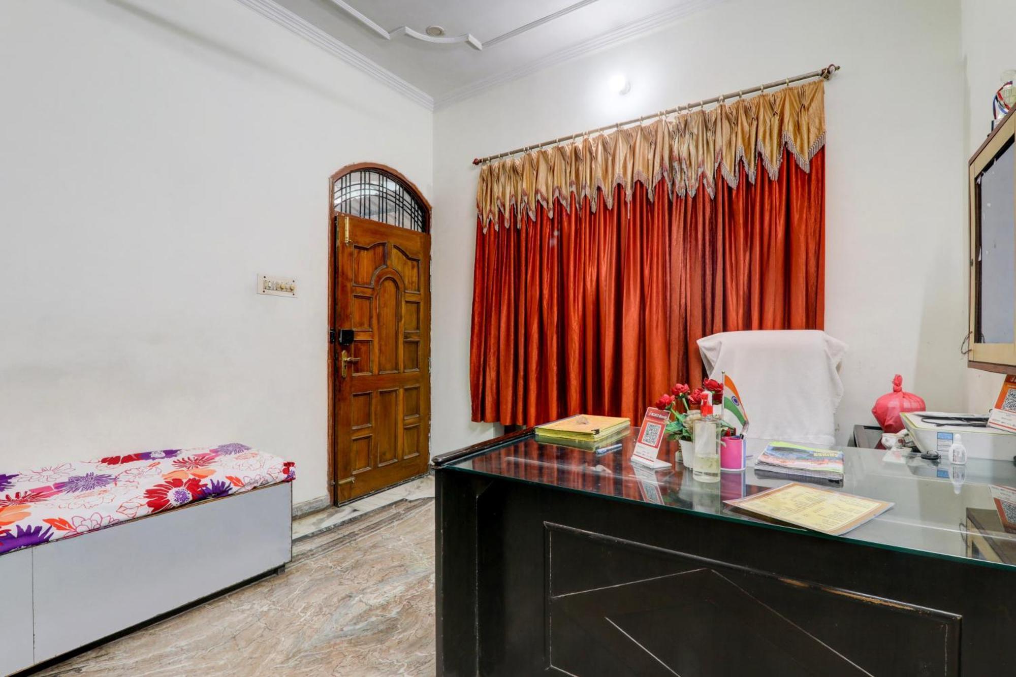 Hotel O Intercity Inn Λάκναου Εξωτερικό φωτογραφία