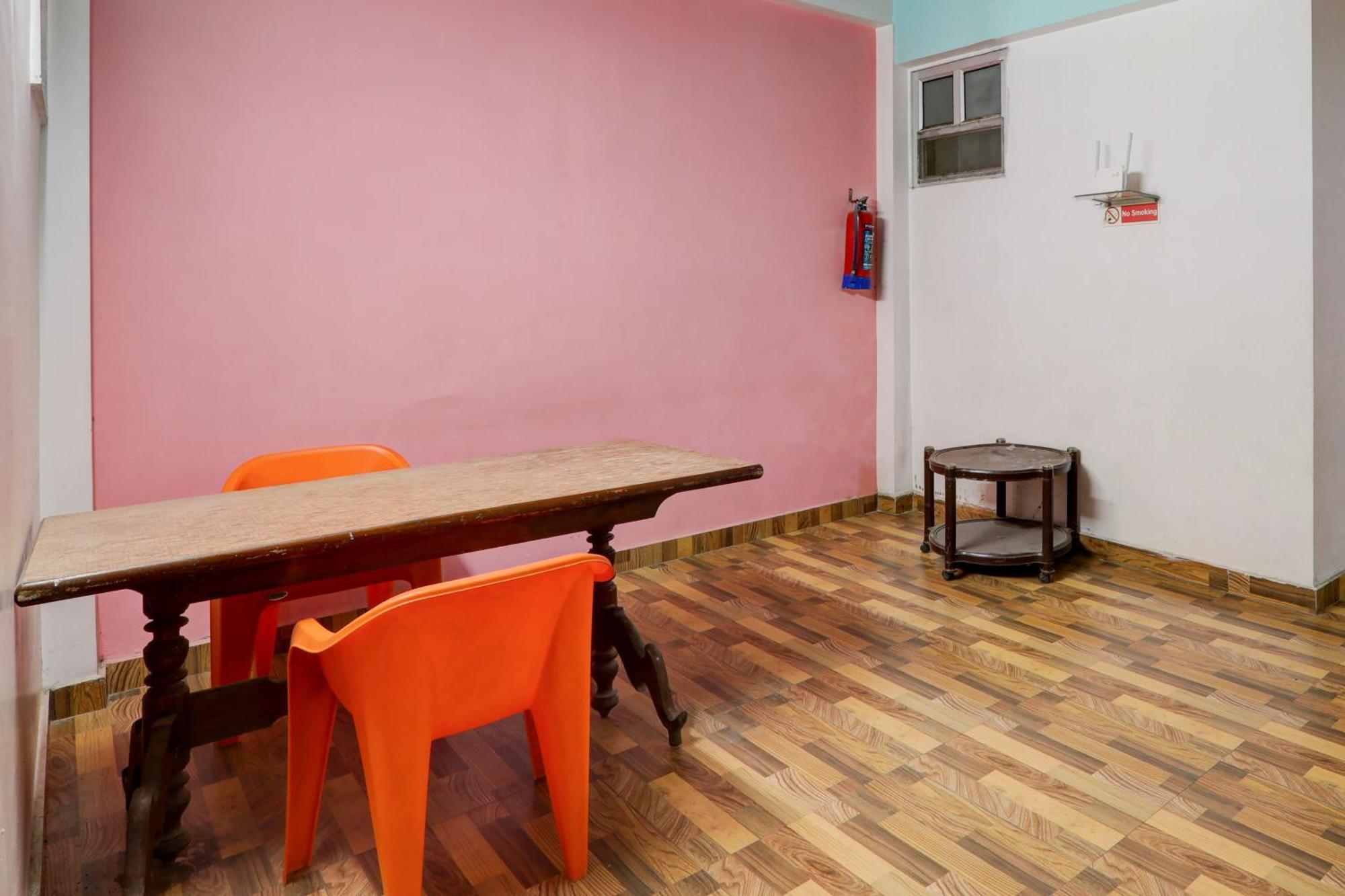 Hotel O Intercity Inn Λάκναου Εξωτερικό φωτογραφία
