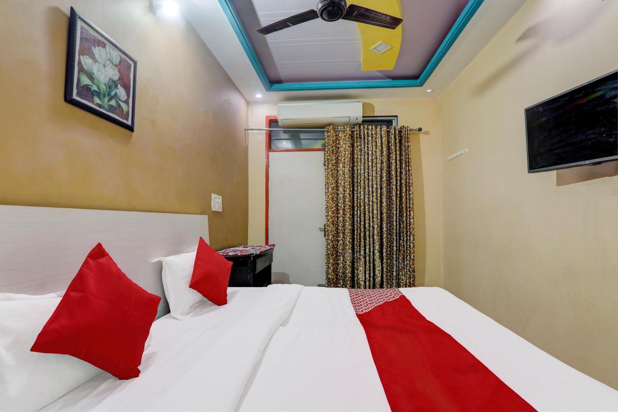 Hotel O Intercity Inn Λάκναου Εξωτερικό φωτογραφία
